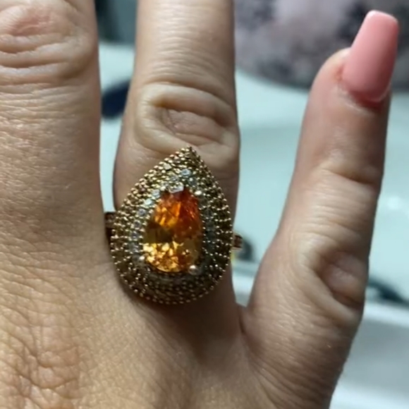 Pear Shape Honey Topaz Embellished Oval two-tone 14k RG - Picture 14 of 16